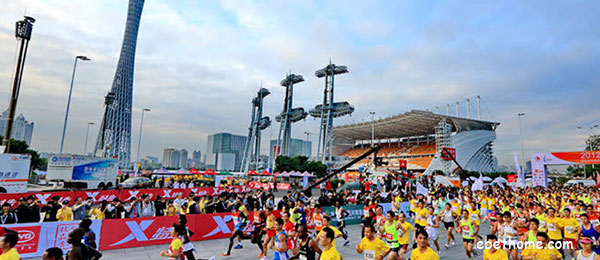 同乐城广州马拉松夜跑公益活动